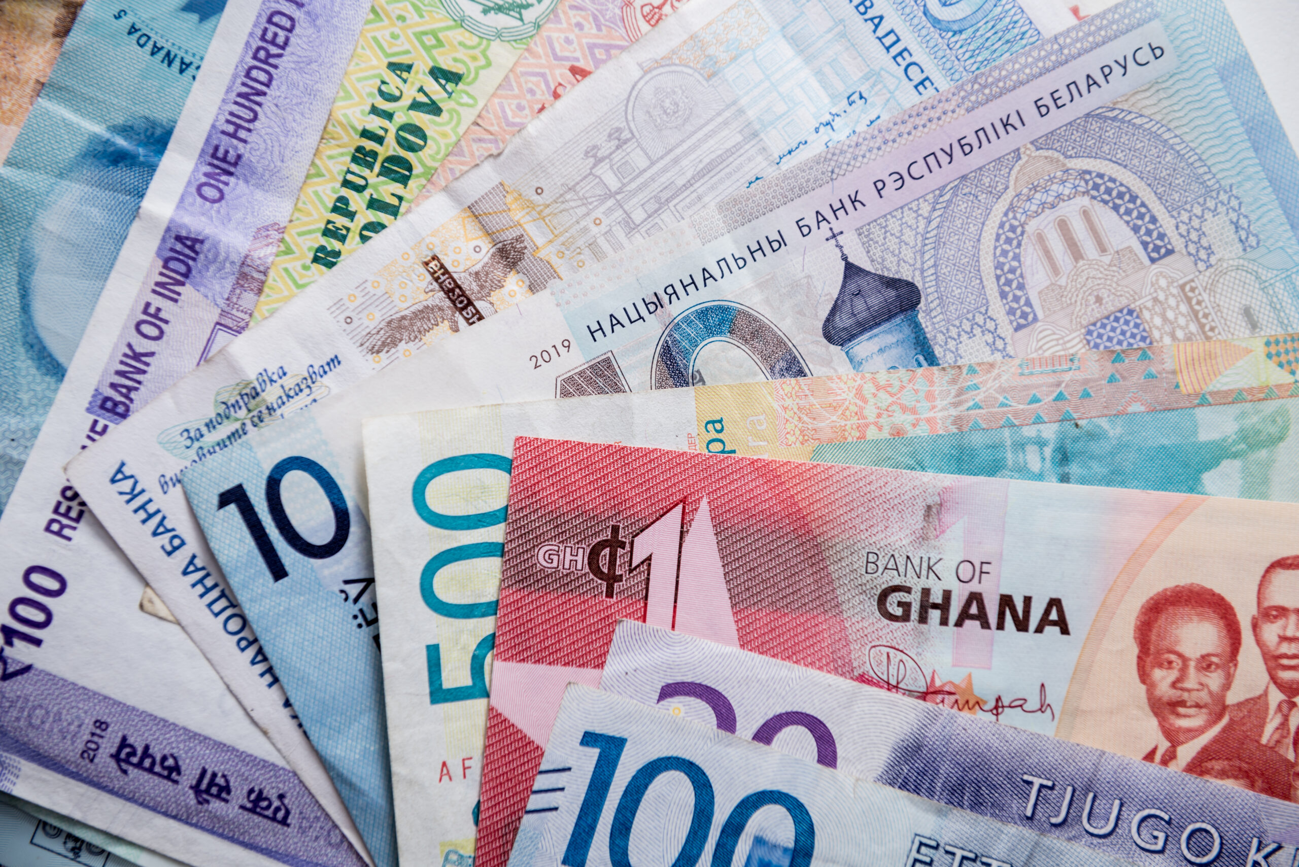 Analizujemy wahania kursu euro 30 – 4 listopad. Co się działo na rynku?